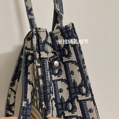 Luxe Texture Leather Handbag  004